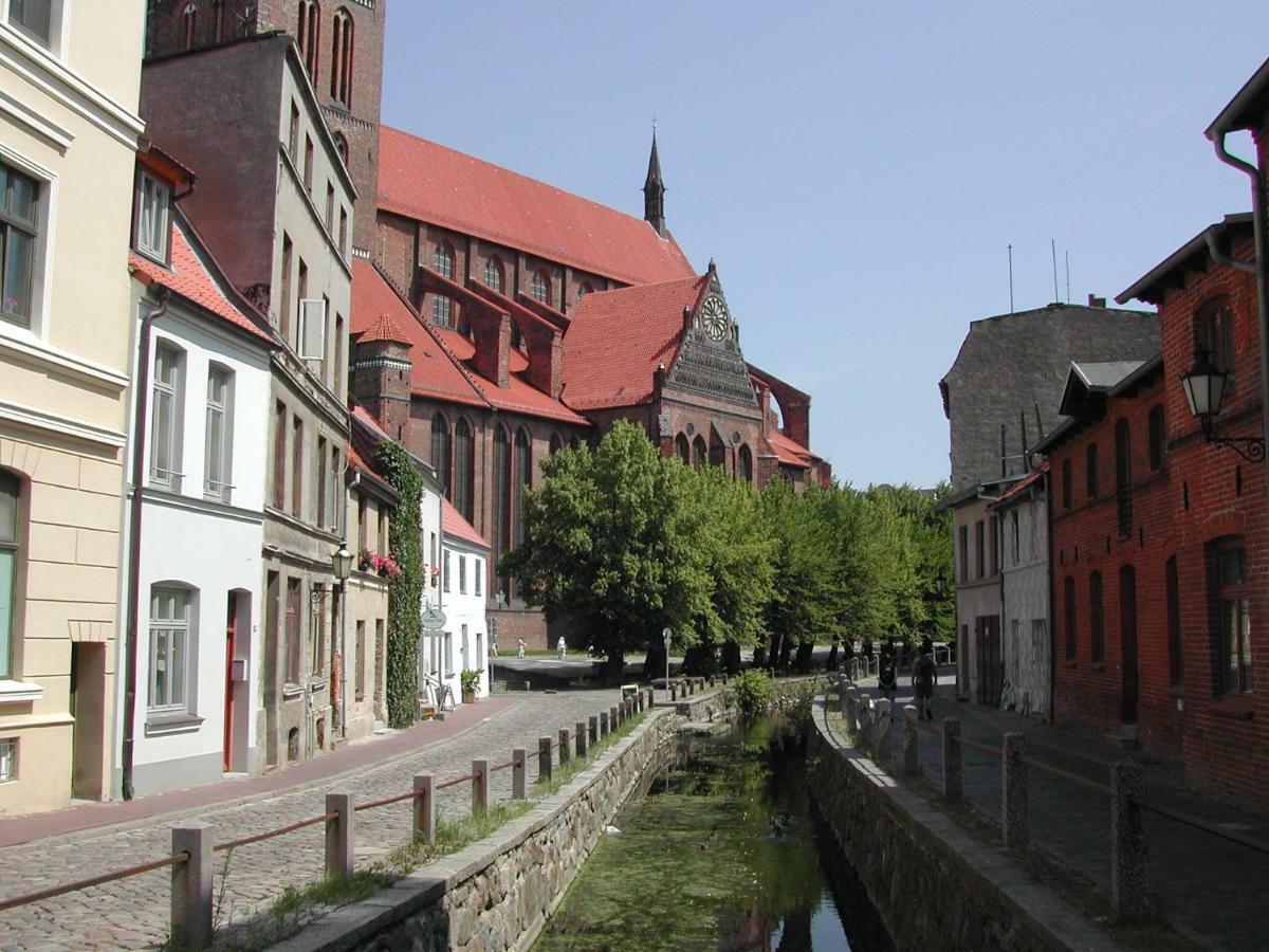 Seestern Am Hafen Mit Balkon - Abc139 By AbcWißmar Kültér fotó